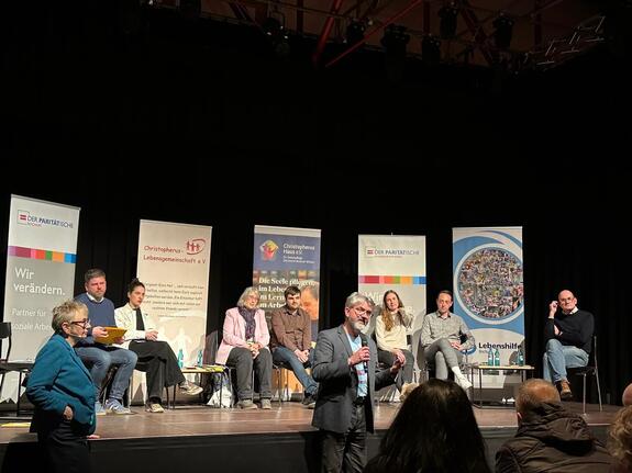 Podiumsdiskussion mit Bundestagskandidaten über Inklusion und Teilhabe: Redet mit den Menschen, nicht über die Menschen! 